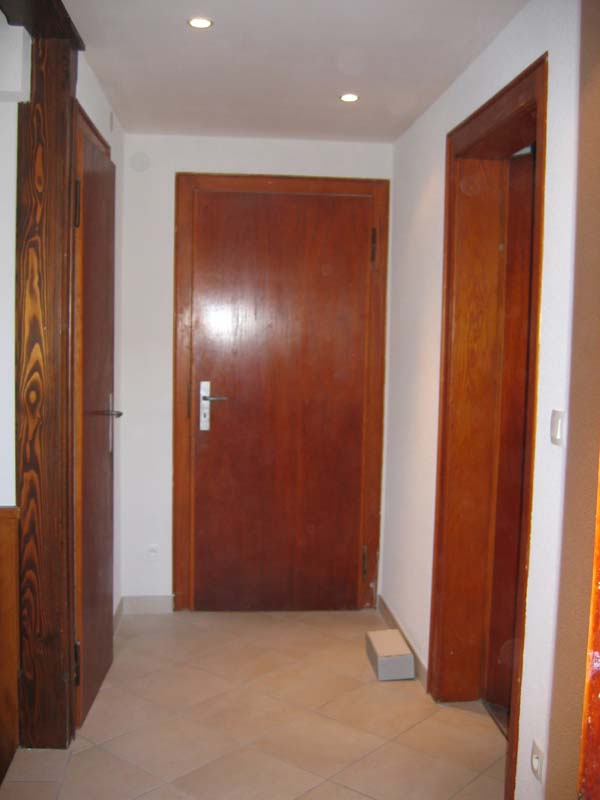 eg